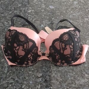 Victoria's Secret Black Lace Overlay Bra - Pink Base. NWT